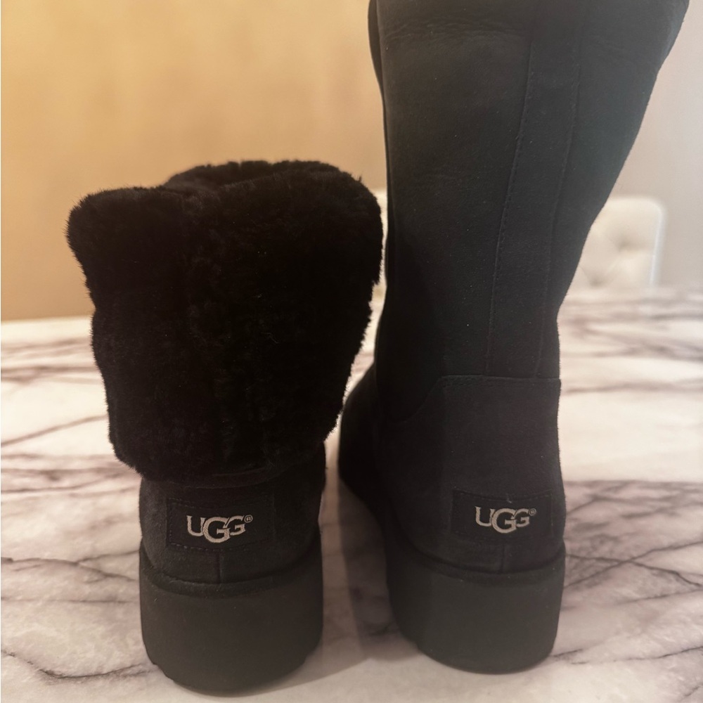 UGG Women's Black Short Shearling-Cuff Suede Booties